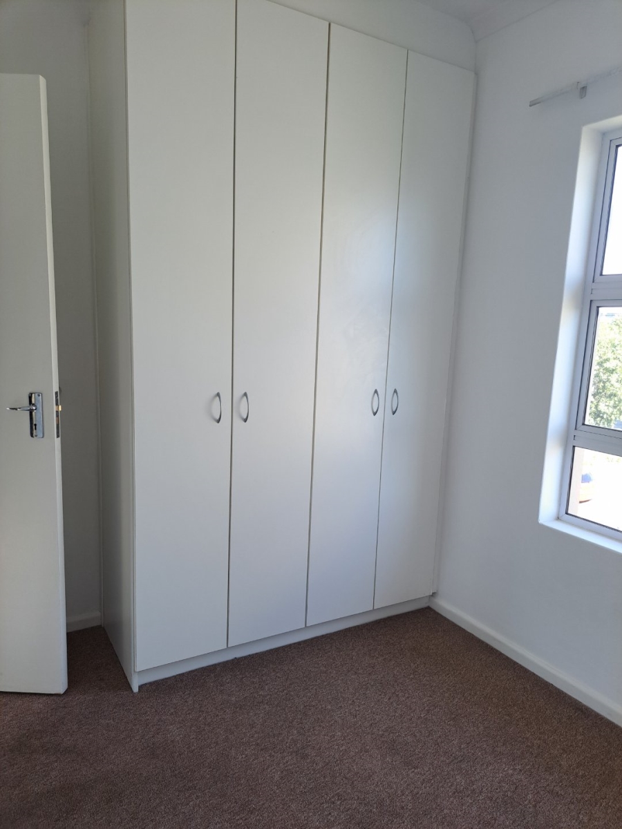 2 Bedroom Property for Sale in Kraaifontein East Western Cape